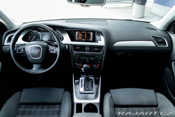 Audi A4 2.0 TDI/ Automat/ Parkov 2011