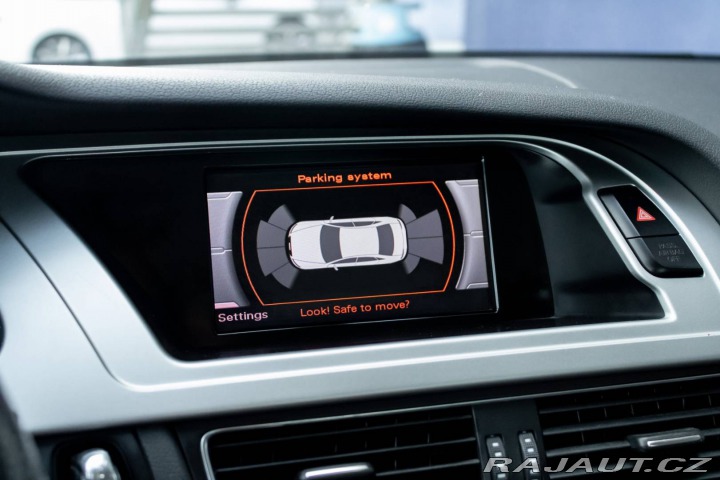 Audi A4 2.0 TDI/ Automat/ Parkov 2011