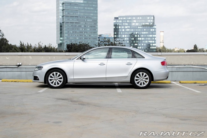 Audi A4 2.0 TDI/ Automat/ Parkov 2011