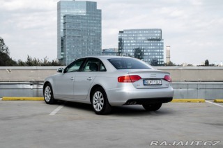 Audi A4 2.0 TDI/ Automat/ Parkov 2011