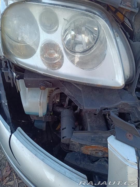 Volkswagen Touran Havarovaný 2005