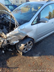 Volkswagen Touran Havarovaný 2005