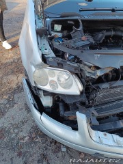 Volkswagen Touran Havarovaný 2005