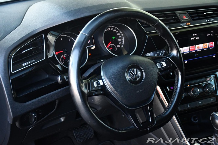 Volkswagen Touran 2.0TDi HIGHLINE DSG ČR 2018
