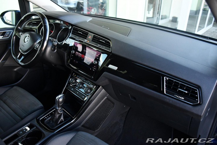 Volkswagen Touran 2.0TDi HIGHLINE DSG ČR 2018