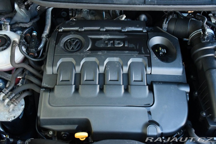 Volkswagen Touran 2.0TDi HIGHLINE DSG ČR 2018