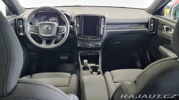 Volvo EC40 PLUS Extended Range RWD 2025