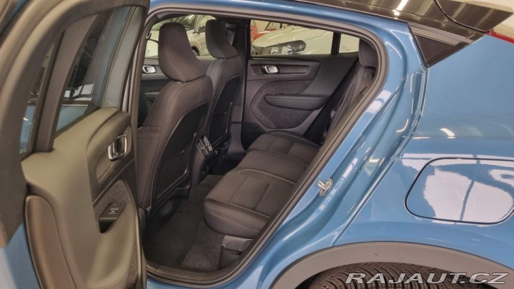 Volvo EC40 PLUS Extended Range RWD 2025