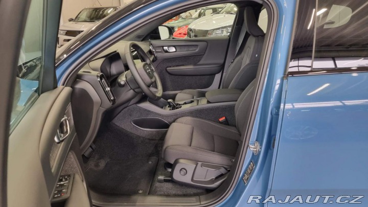 Volvo EC40 PLUS Extended Range RWD 2025