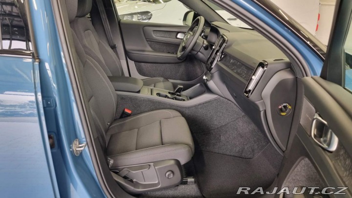 Volvo EC40 PLUS Extended Range RWD 2025