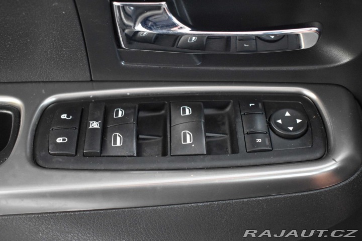 Jeep Cherokee 2.8 CRD REZERVACE 2012