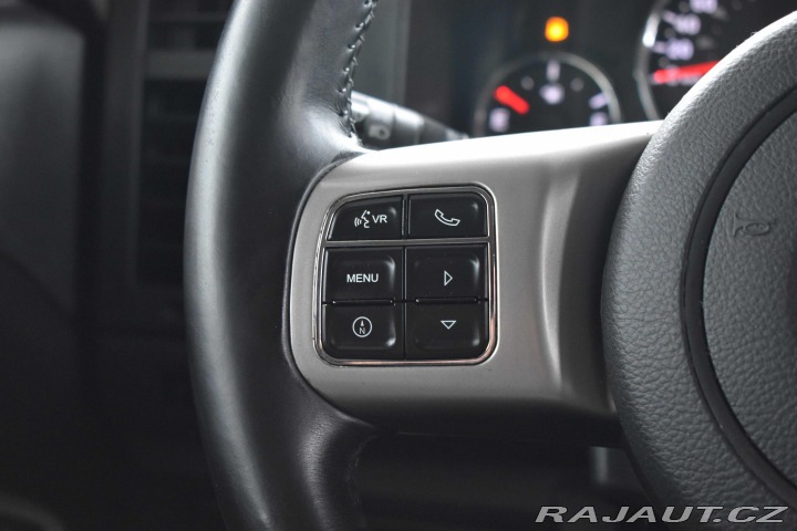 Jeep Cherokee 2.8 CRD REZERVACE 2012