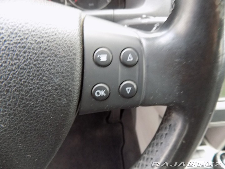 Volkswagen Touran 2.0TDI/NAVI/Klimatizace/ 2008