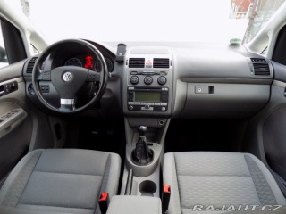 Volkswagen Touran 2.0TDI/NAVI/Klimatizace/ 2008