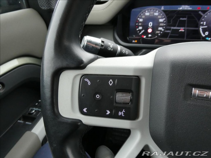 Land Rover Defender 3,0 D250 90 SE, 1.Maj. ČR 2021