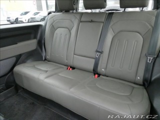 Land Rover Defender 3,0 D250 90 SE, 1.Maj. ČR 2021