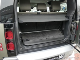 Land Rover Defender 3,0 D250 90 SE, 1.Maj. ČR 2021