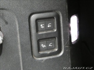 Land Rover Defender 3,0 D250 90 SE, 1.Maj. ČR 2021