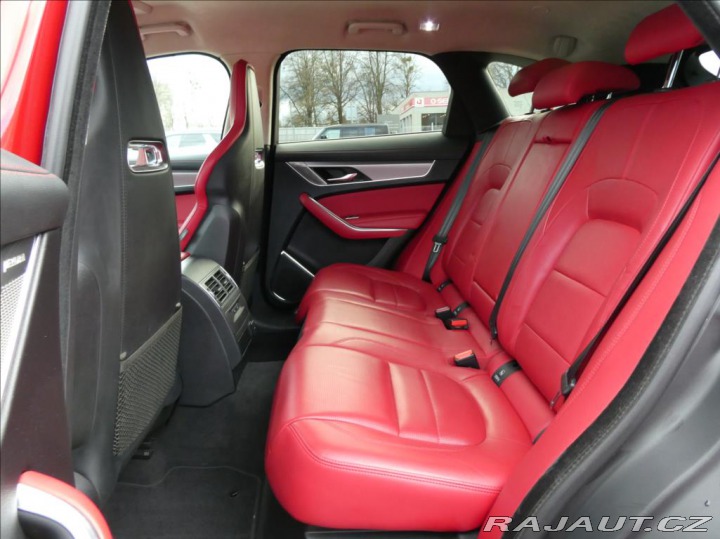 Jaguar F-Pace 2,0 P400e PHEV HSE,1Maj,Č 2022
