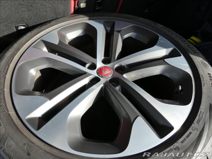 Jaguar F-Pace 2,0 P400e PHEV HSE,1Maj,Č 2022