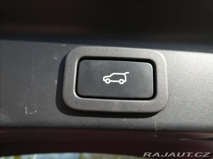 Jaguar F-Pace 2,0 P400e PHEV HSE,1Maj,Č 2022