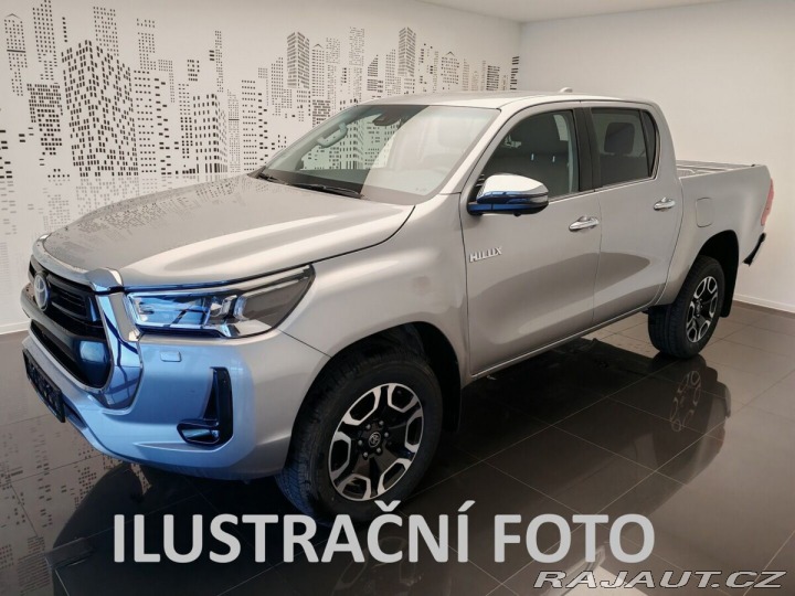 Toyota Hilux 2.8 D Double Cab 4x4 Invi 2025
