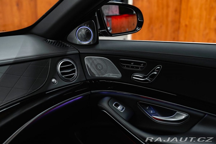 Mercedes-Benz S V12 6.0L Maybach, Masáže, 2017