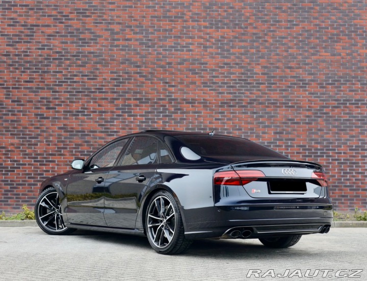 Audi S8 Plus 4.0 TFSI V8 quattro 2016