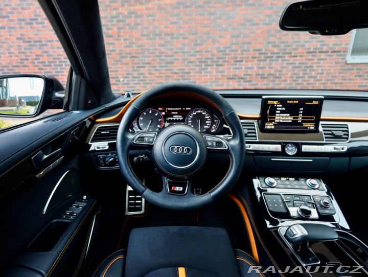 Audi S8 Plus 4.0 TFSI V8 quattro 2016