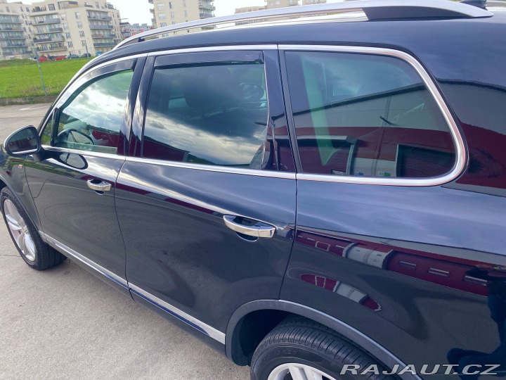 Volkswagen Touareg  2013