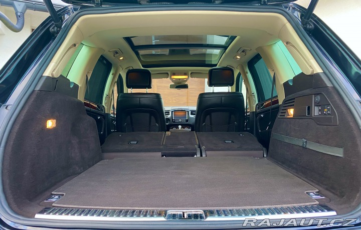 Volkswagen Touareg  2013