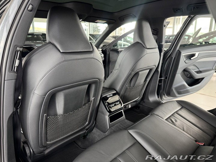 Audi A6 Avant TDI S-LINE*NovýMode 2025