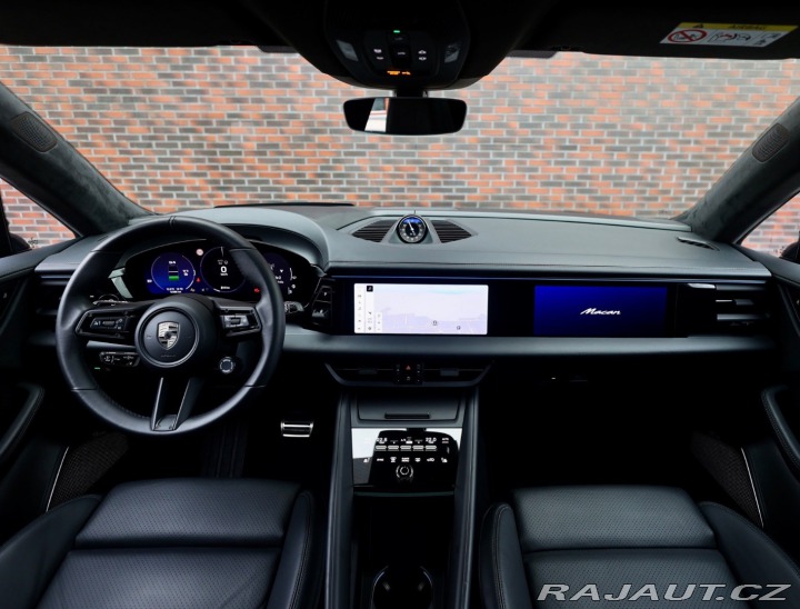 Porsche Macan Turbo | Panoráma - Ťažné 2024