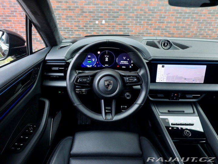 Porsche Macan Turbo | Panoráma - Ťažné 2024