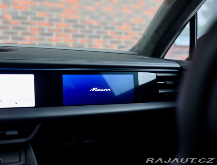 Porsche Macan Turbo | Panoráma - Ťažné 2024