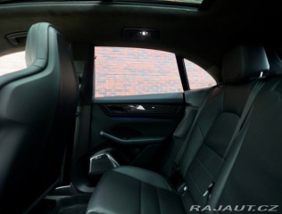 Porsche Macan Turbo | Panoráma - Ťažné 2024