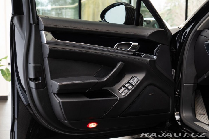 Porsche Panamera  2011