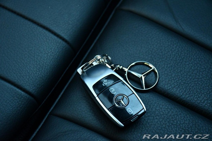 Mercedes-Benz E 200 9G CARPLAY FOLIE 2021