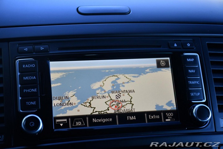 Volkswagen Multivan 2.0TDi ČR 7.MÍST TAŽNÉ M. 2015