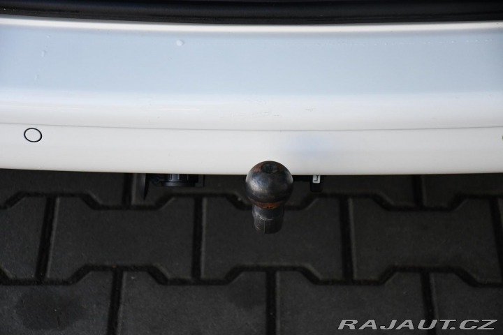 Volkswagen Multivan 2.0TDi ČR 7.MÍST TAŽNÉ M. 2015