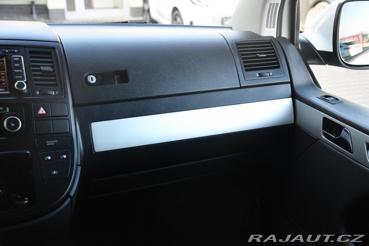 Volkswagen Multivan 2.0TDi ČR 7.MÍST TAŽNÉ M. 2015