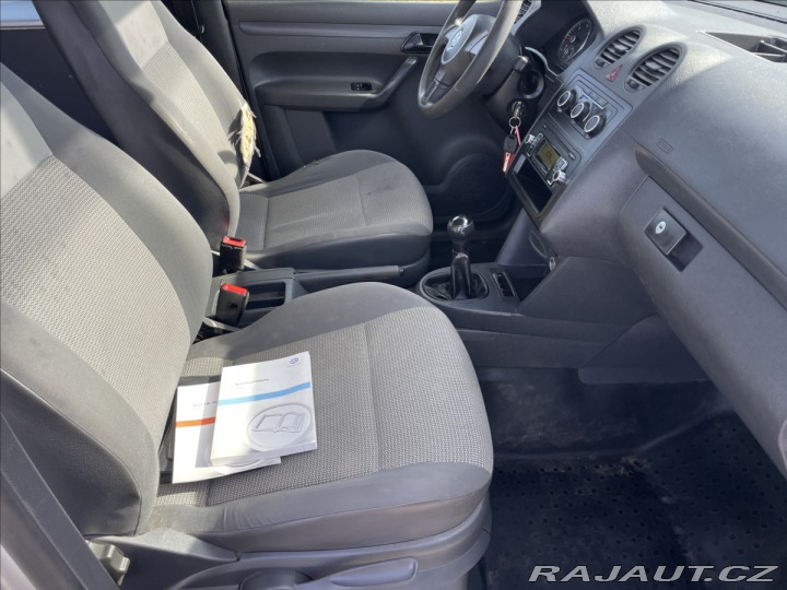Volkswagen Caddy 1,6 TDi 75kw MAXI TAŽNÉ D 2011