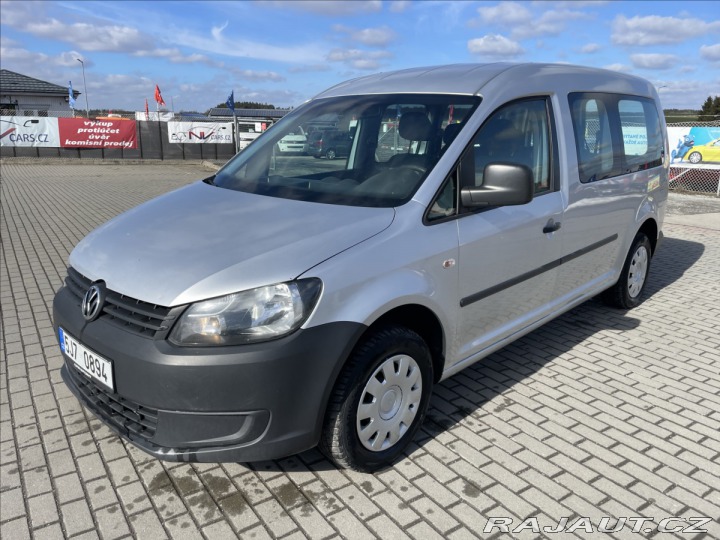 Volkswagen Caddy 1,6 TDi 75kw MAXI TAŽNÉ D 2011