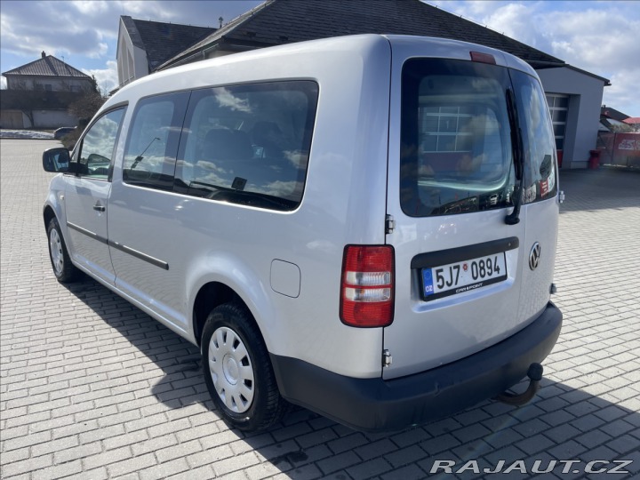 Volkswagen Caddy 1,6 TDi 75kw MAXI TAŽNÉ D 2011
