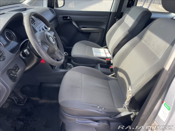Volkswagen Caddy 1,6 TDi 75kw MAXI TAŽNÉ D 2011