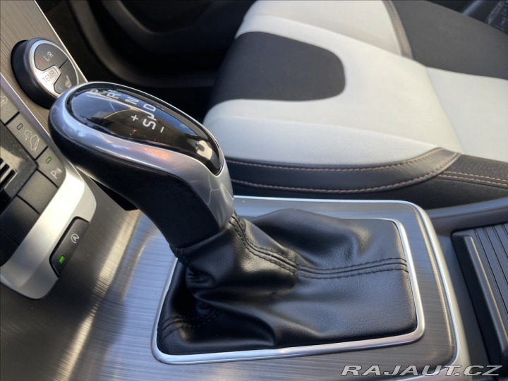 Volvo V40 2,0 i T4 140kw AWD CROSSC 2015