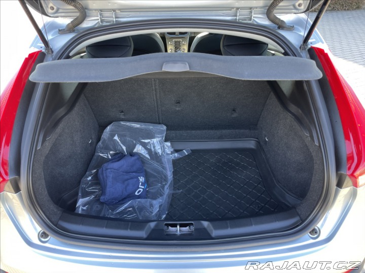 Volvo V40 2,0 i T4 140kw AWD CROSSC 2015