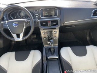 Volvo V40 2,0 i T4 140kw AWD CROSSC 2015