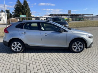 Volvo V40 2,0 i T4 140kw AWD CROSSC 2015