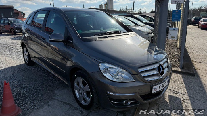 Mercedes-Benz B B180i 85kW REZERVOVANO 2009